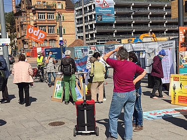 Infostand in Esslingen am bundesweiten Protest- und Aktionstag gegen WLAN an Schulen und Kitas